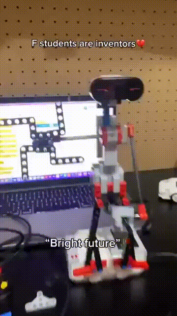 Emblem of the Onix Higher Academy of Engineering